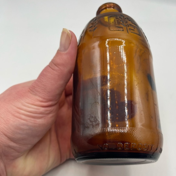 Vintage retro genesee beer bottle brown amber wheat embossed drinking bottles - Picture 3 of 5